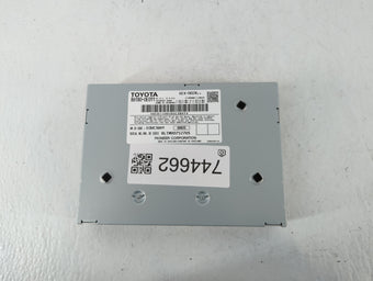 compare product 2014-2019 Toyota Highlander Am Fm Cd Player Radio Receiver