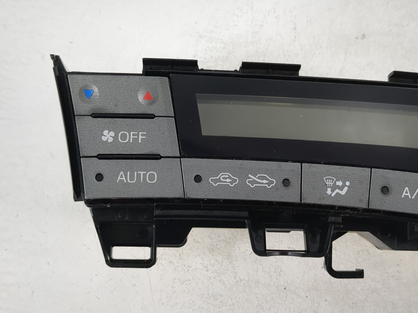 2013-2015 Toyota Prius Climate Control Module Temperature AC/Heater Replacement P/N:75D726 Fits Fits 2013 2014 2015 OEM Used