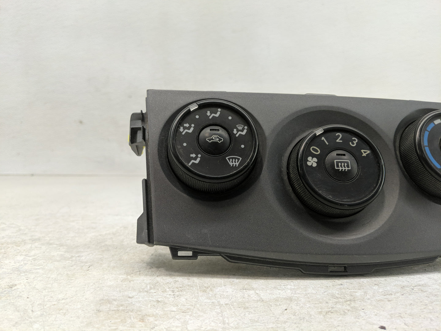 2012-2014 Toyota Prius Climate Control Module Temperature AC/Heater Replacement P/N:75D403 Fits Fits 2012 2013 2014 OEM Used