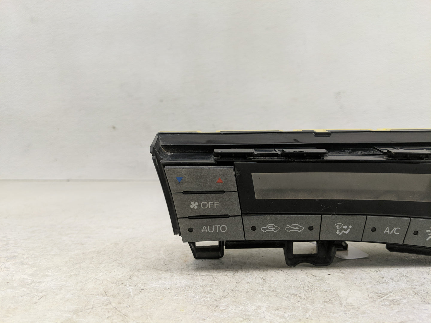 2013-2015 Toyota Prius Climate Control Module Temperature AC/Heater Replacement P/N:75D726 Fits Fits 2013 2014 2015 OEM Used
