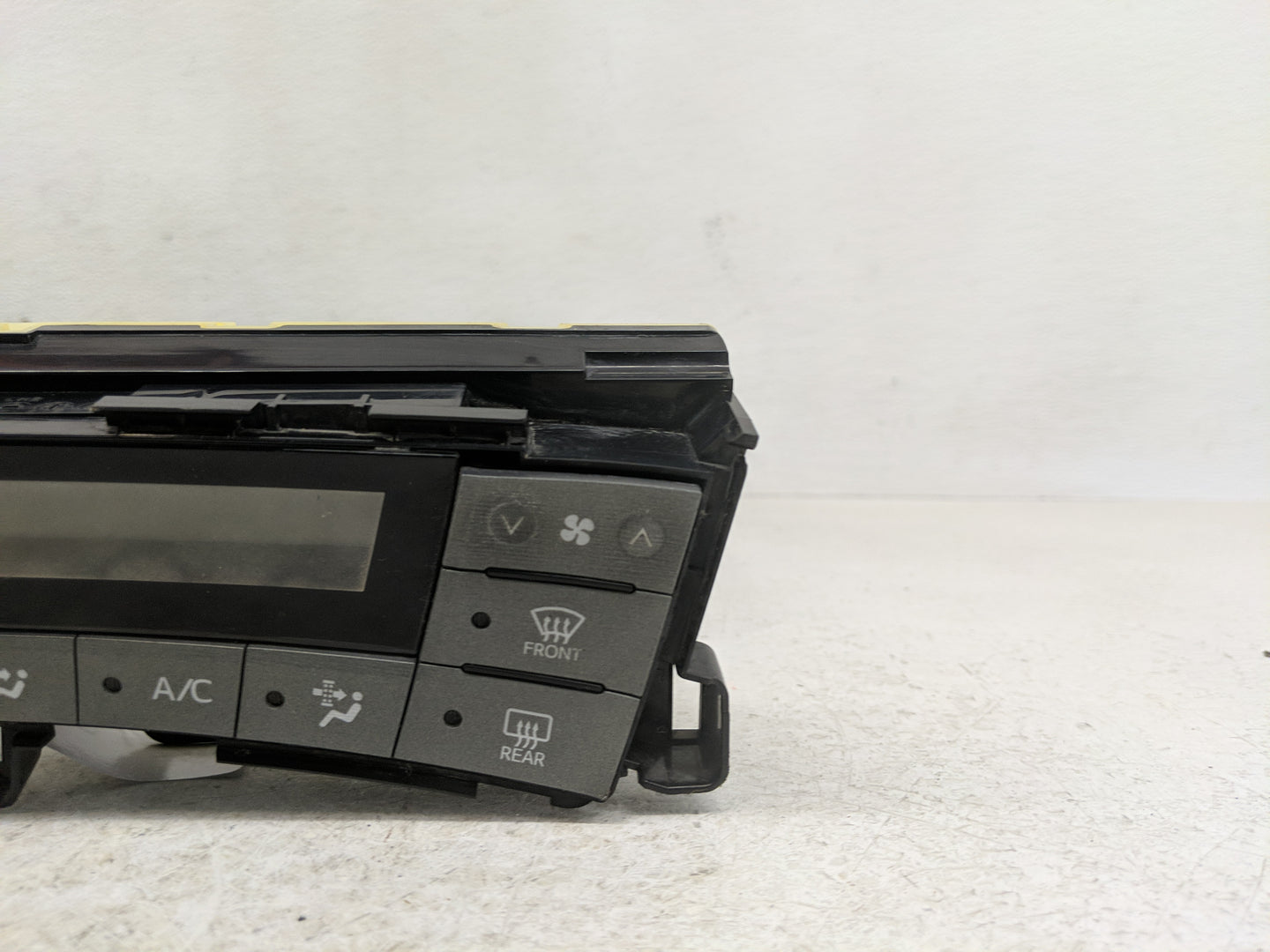2013-2015 Toyota Prius Climate Control Module Temperature AC/Heater Replacement P/N:75D726 Fits Fits 2013 2014 2015 OEM Used