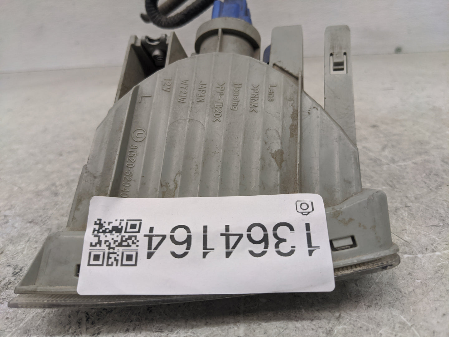Toyota Prius Driver Left Oem Front Light Lamp - Oemusedautoparts1.com