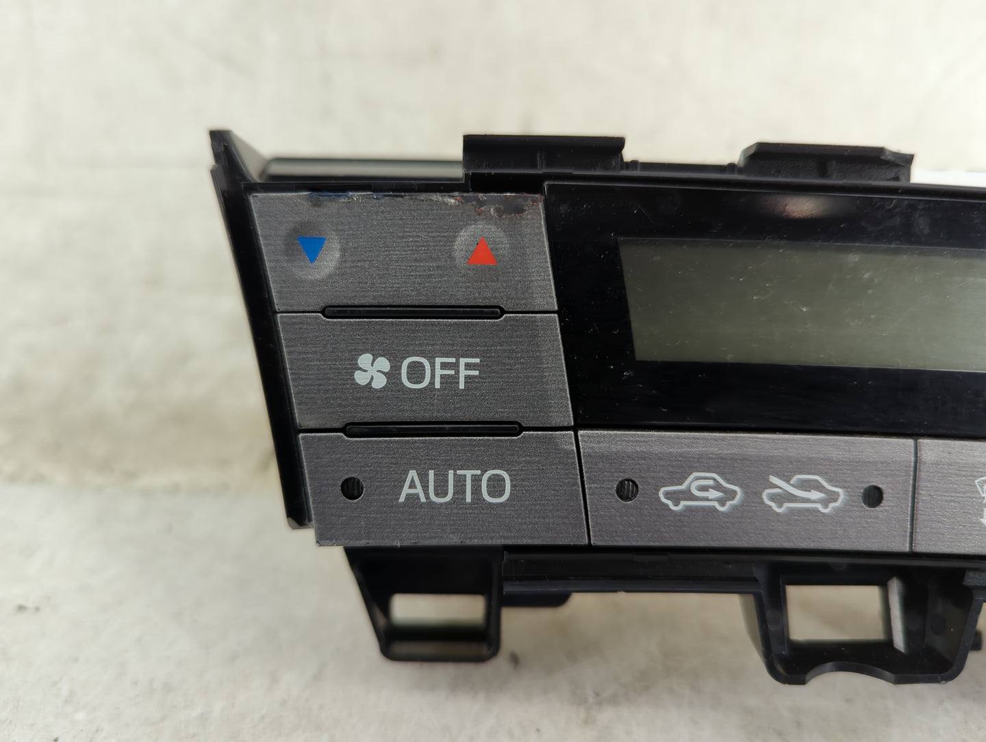 2012 Toyota Prius Climate Control Module Temperature AC/Heater Replacement P/N:75D726 Fits OEM Used Auto Parts - Oemusedauto