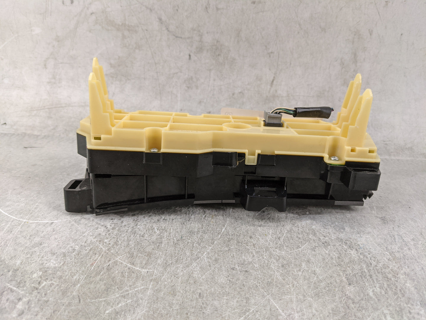 2013-2015 Toyota Prius Climate Control Module Temperature AC/Heater Replacement P/N:75D726 Fits Fits 2013 2014 2015 OEM Used