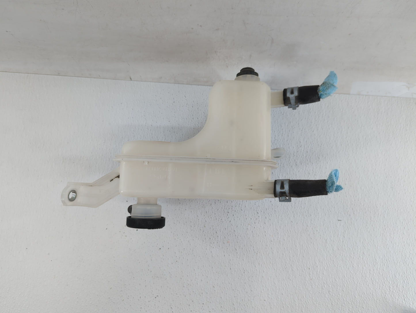 2012-2015 Toyota Prius Windshield Washer Fluid Reservoir Bottle Oem - Oemusedautoparts1.com