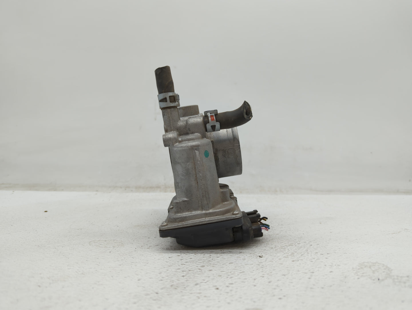 2010-2022 Toyota Prius Throttle Body P/N:22030-37060 Fits Fits 2010 2011 2012 2013 2014 2015 2016 2017 2018 2019 2020 2021 2