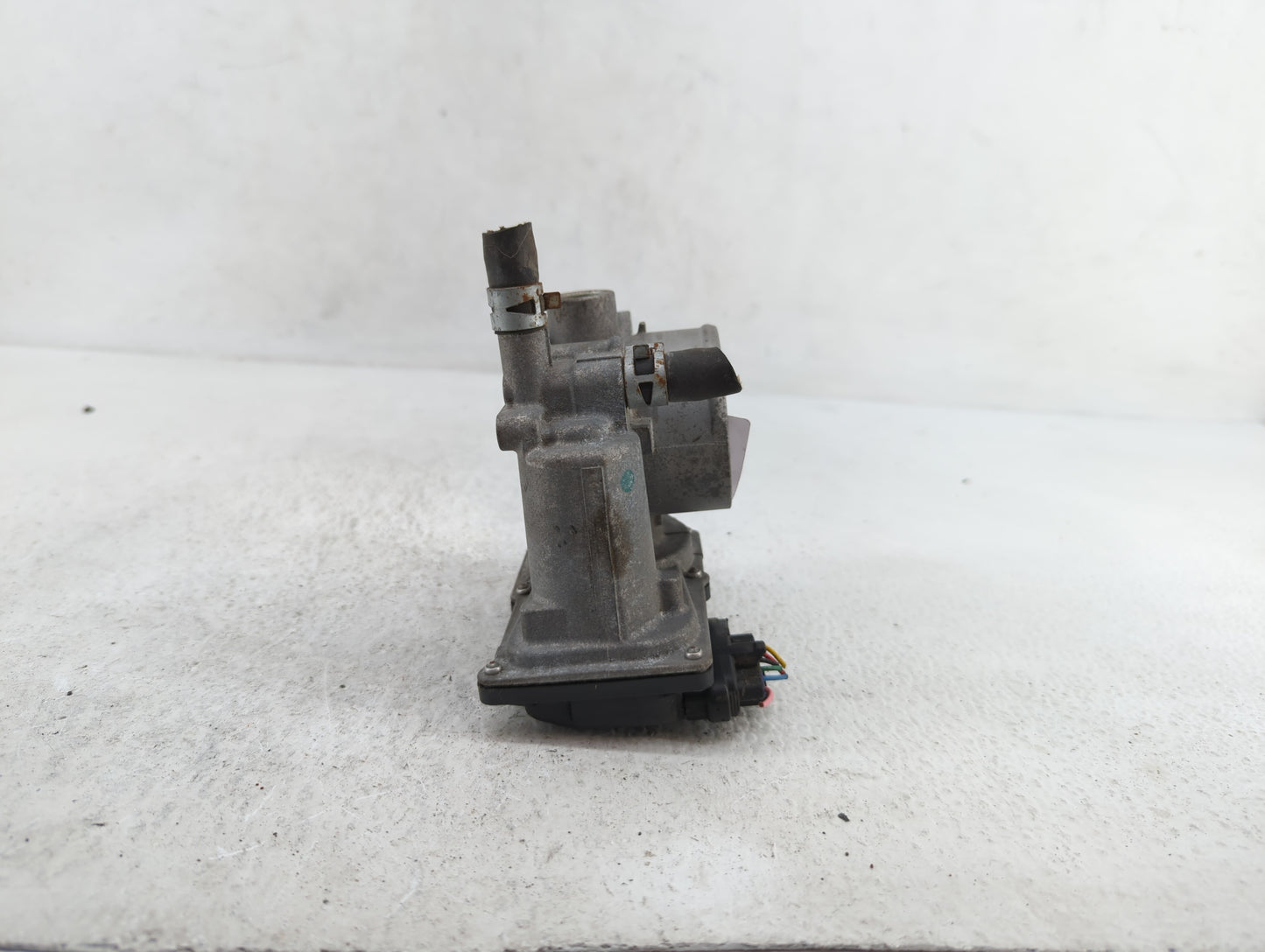 2010-2022 Toyota Prius Throttle Body P/N:22030-37060 Fits Fits 2010 2011 2012 2013 2014 2015 2016 2017 2018 2019 2020 2021 2