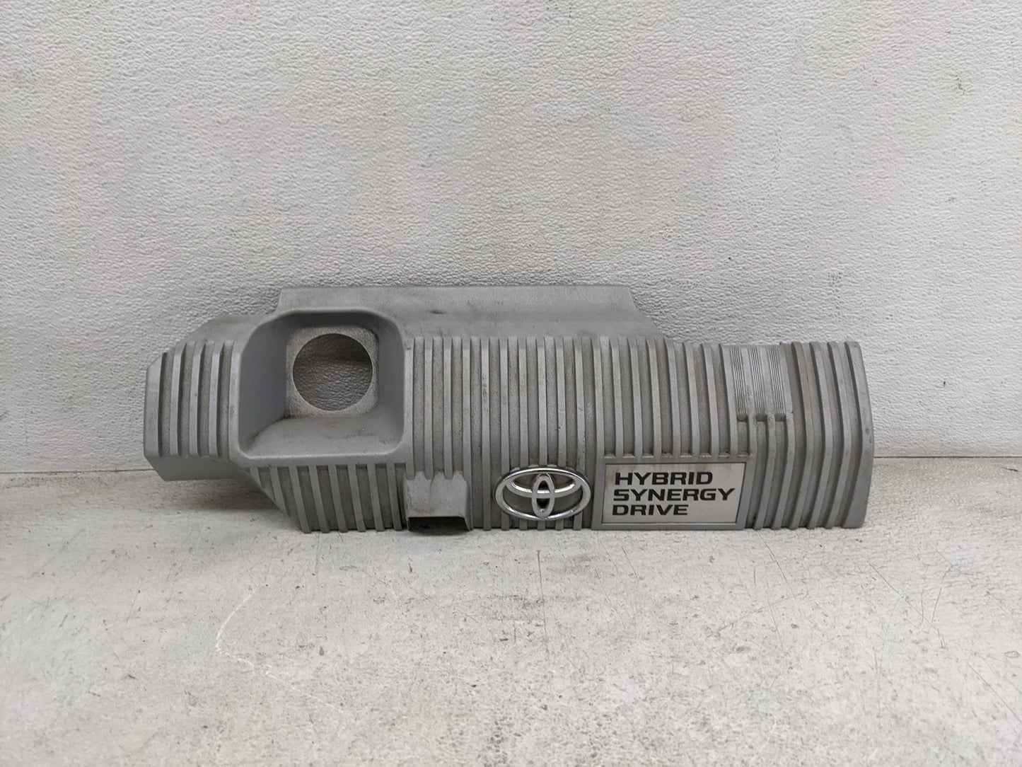 2014 Toyota Prius Engine Cover - Oemusedautoparts1.com