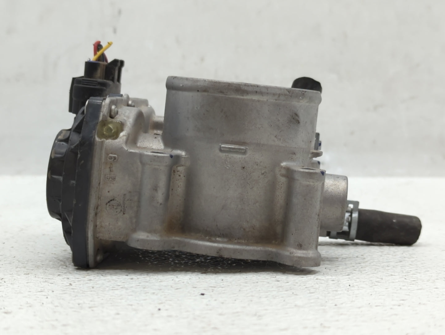 2010-2022 Toyota Prius Throttle Body P/N:22030-37060 Fits Fits 2010 2011 2012 2013 2014 2015 2016 2017 2018 2019 2020 2021 2