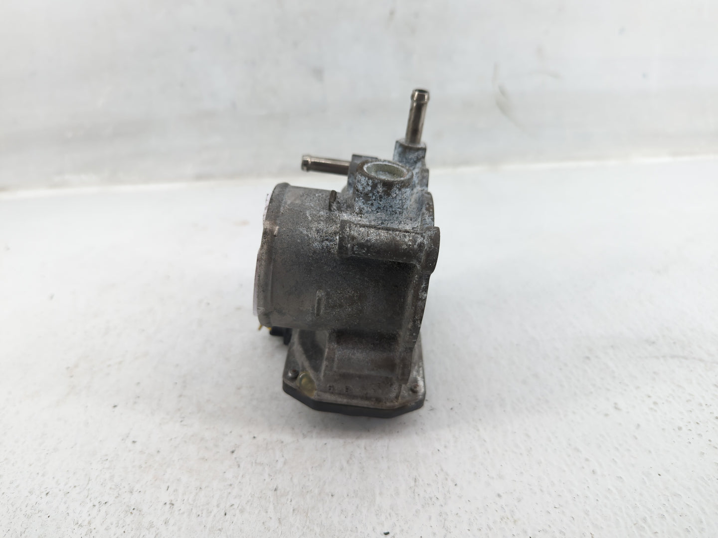 2010-2022 Toyota Prius Throttle Body P/N:22030-37060 Fits Fits 2010 2011 2012 2013 2014 2015 2016 2017 2018 2019 2020 2021 2