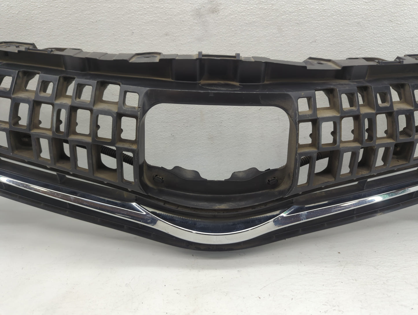 Toyota Prius Front Grille Bumper Not Included - Oemusedautoparts1.com