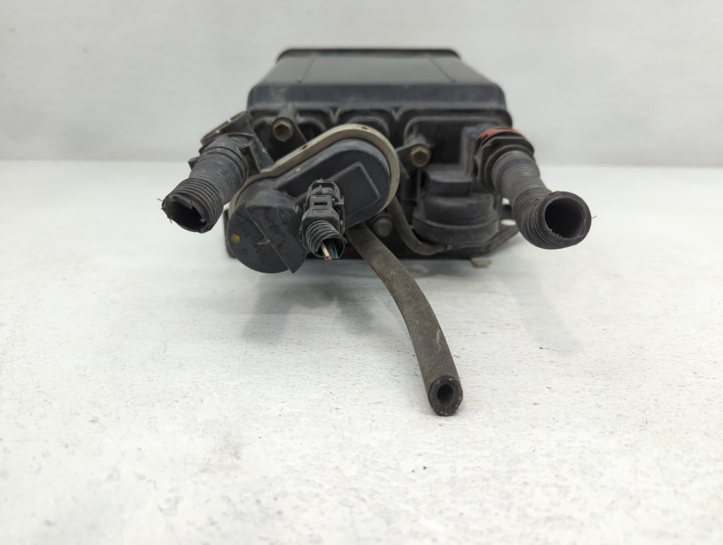 2014 Toyota Prius C Fuel Vapor Charcoal Canister - Oemusedautoparts1.com