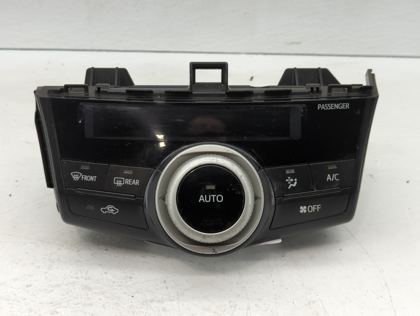 2014 Toyota Prius V Climate Control Module Temperature AC/Heater Replacement P/N:55900-47150 Fits OEM Used Auto Parts - Oemu