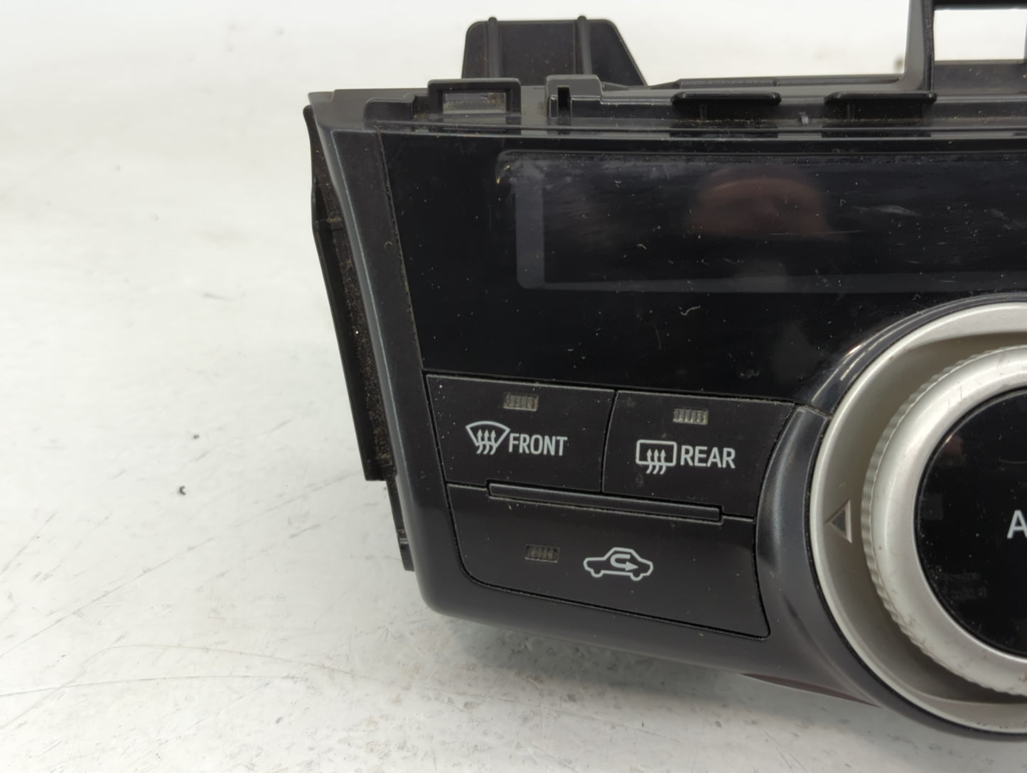 2014 Toyota Prius V Climate Control Module Temperature AC/Heater Replacement P/N:55900-47150 Fits OEM Used Auto Parts - Oemu
