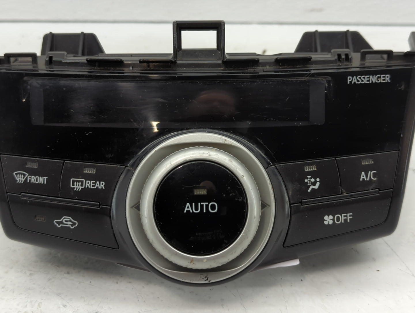2014 Toyota Prius V Climate Control Module Temperature AC/Heater Replacement P/N:55900-47150 Fits OEM Used Auto Parts - Oemu