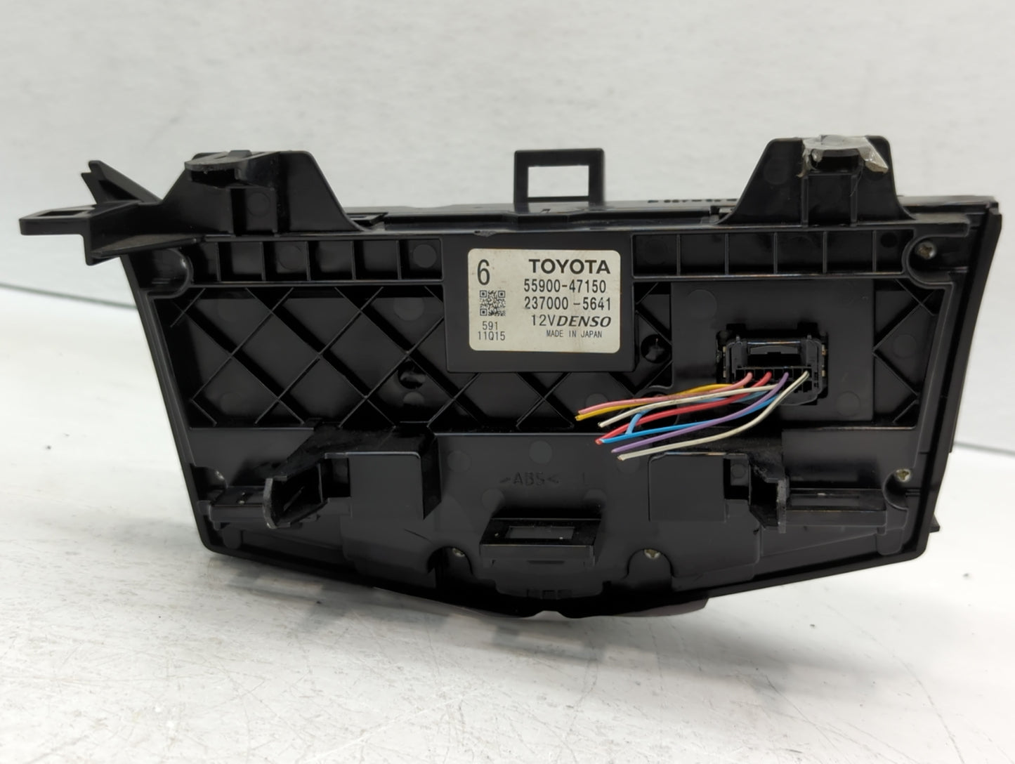 2014 Toyota Prius V Climate Control Module Temperature AC/Heater Replacement P/N:55900-47150 Fits OEM Used Auto Parts - Oemu