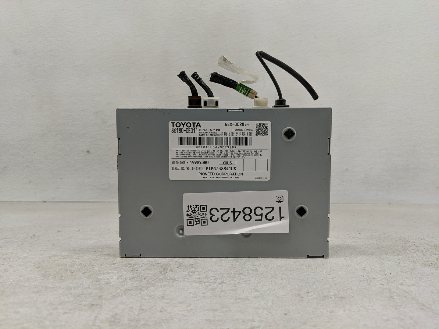 2014 Toyota Rav4 Radio AM FM Cd Player Receiver Replacement P/N:86180-0E011 Fits OEM Used Auto Parts - Oemusedautoparts1.com
