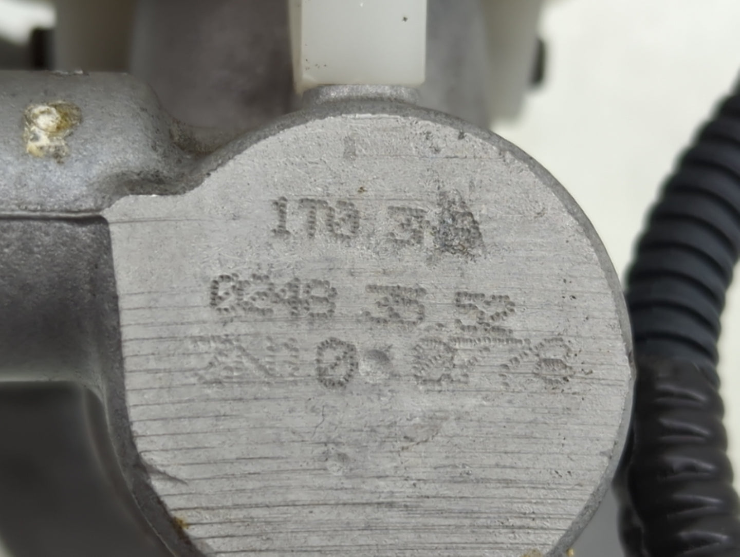 2013-2018 Toyota Rav4 Brake Master Cylinder - Oemusedautoparts1.com