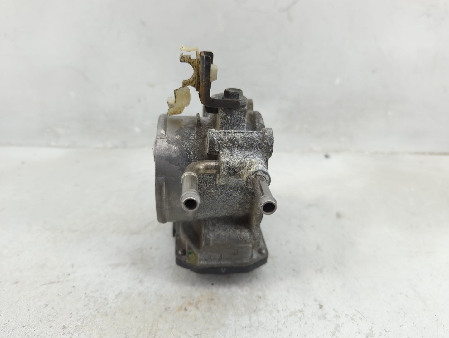 2009-2018 Toyota Rav4 Throttle Body P/N:22030-0V010 Fits Fits 2009 2010 2011 2012 2013 2014 2015 2016 2017 2018 2019 OEM Use