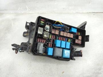 2013-2015 Toyota Rav4 Fusebox Fuse Box Panel Relay Module P/N:82662-42340 Fits Fits 2013 2014 2015 OEM Used Auto Parts