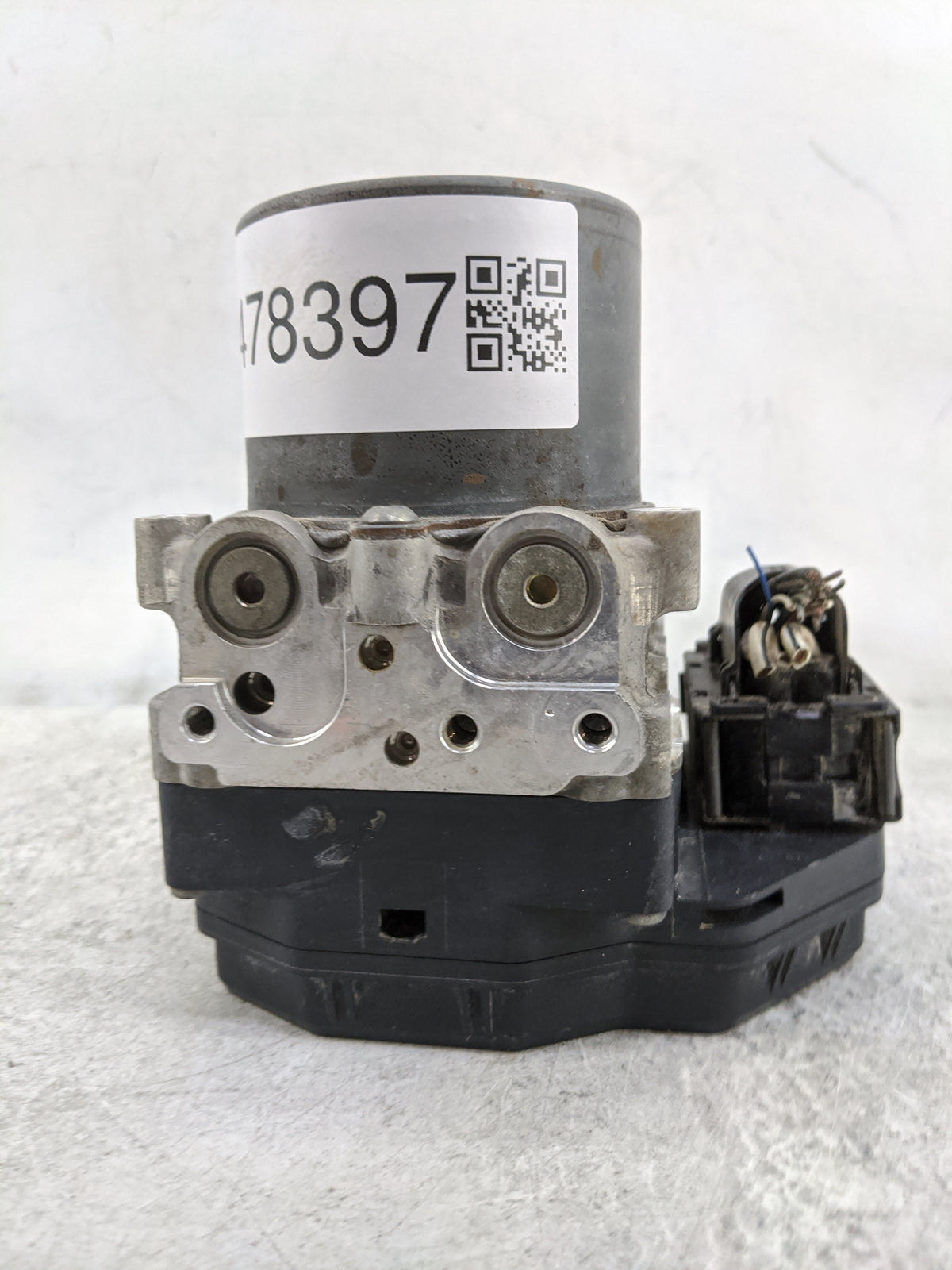 2013-2014 Toyota Rav4 Anti-Lock Brake ABS Pump Module Actuator OEM P/N:44540-42271 89541-42551, 133000-8670 Fits Fits 2013 2