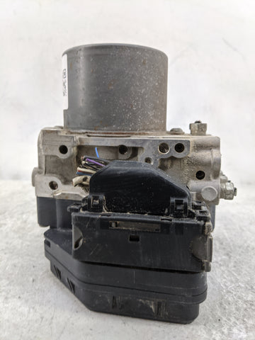 2013-2014 Toyota Rav4 ABS Pump Control Module Replacement P/N:44540-42271 89541-42551, 133000-8670 Fits Fits 2013 2014 OEM Used Auto Parts