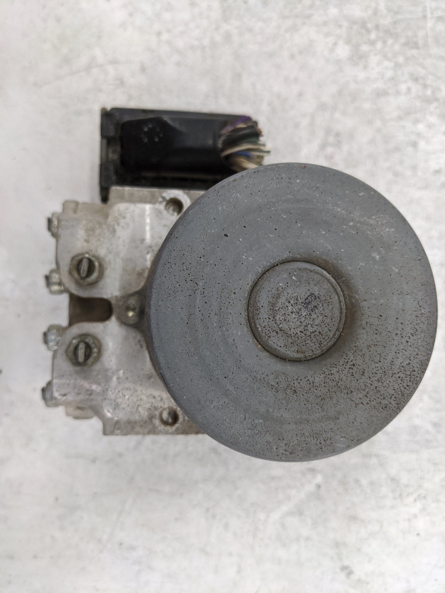 2013-2014 Toyota Rav4 ABS Pump Control Module Replacement P/N:44540-42271 89541-42551, 133000-8670 Fits Fits 2013 2014 OEM U