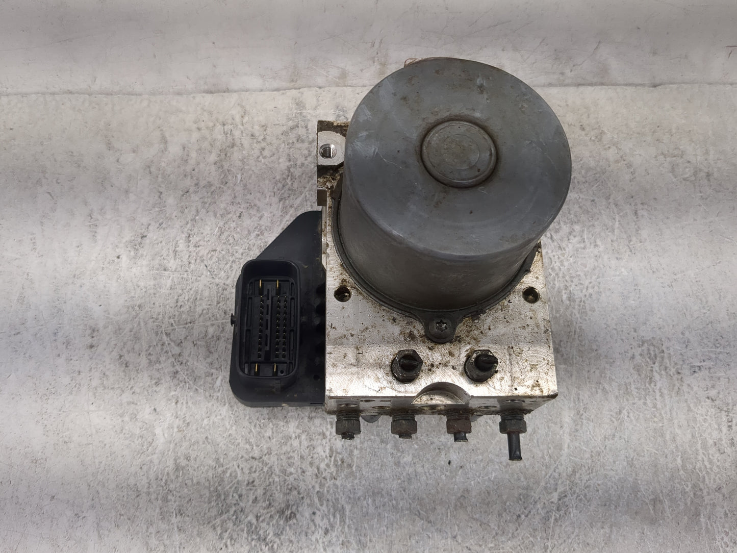 2013-2014 Toyota Rav4 ABS Pump Control Module Replacement P/N:89541-0R051 116040-36440 Fits Fits 2013 2014 OEM Used Auto Par