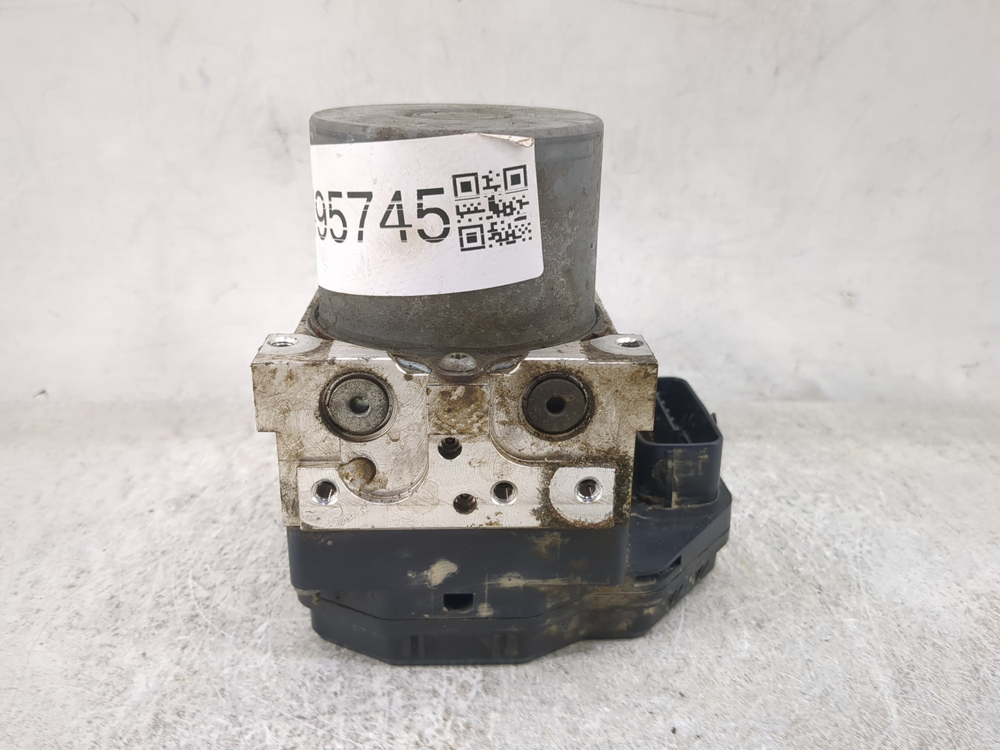 2013-2014 Toyota Rav4 ABS Pump Control Module Replacement P/N:89541-0R051 116040-36440 Fits Fits 2013 2014 OEM Used Auto Par