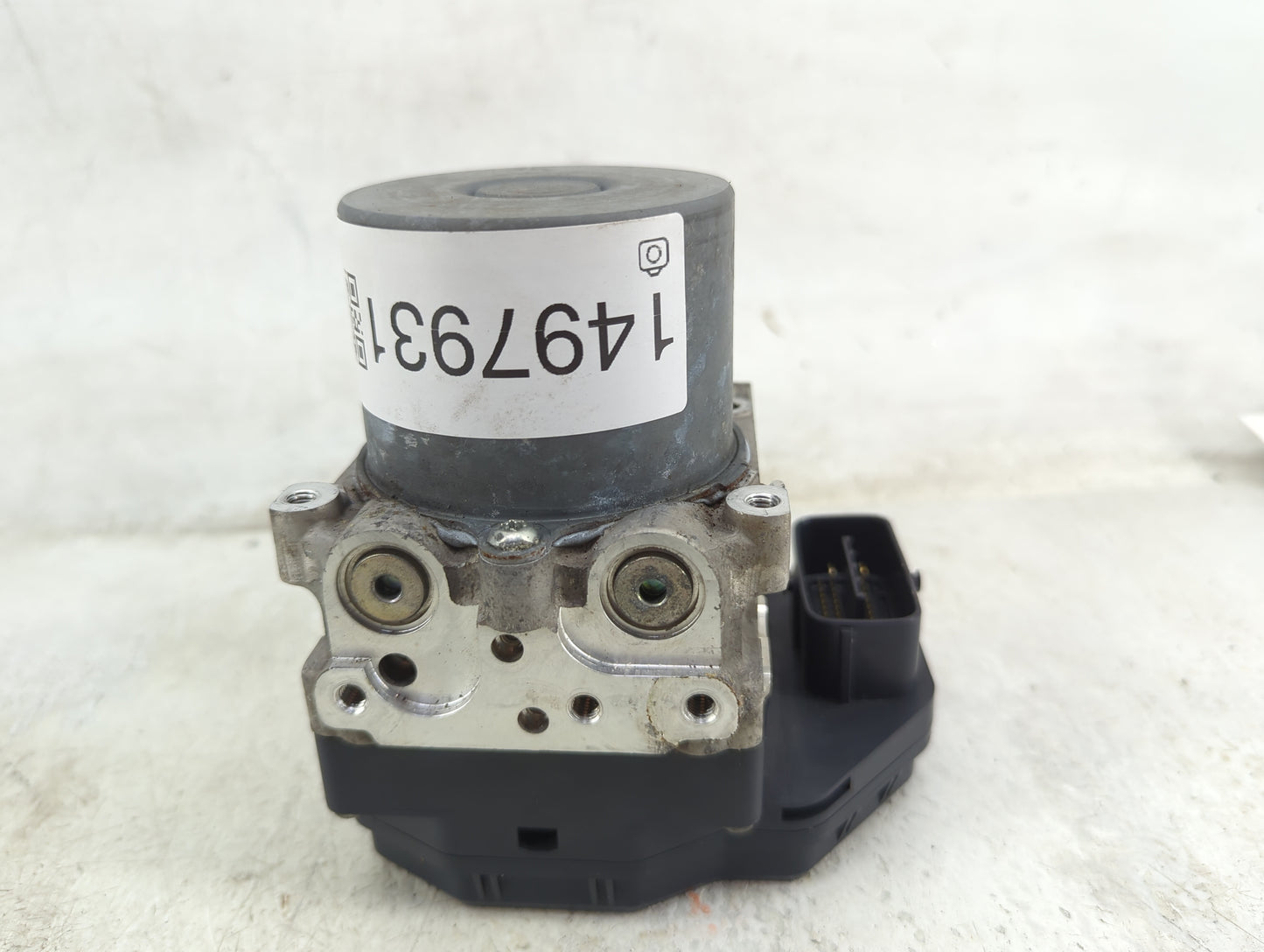 2013-2014 Toyota Rav4 ABS Pump Control Module Replacement Fits Fits 2013 2014 OEM Used Auto Parts - Oemusedautoparts1.com