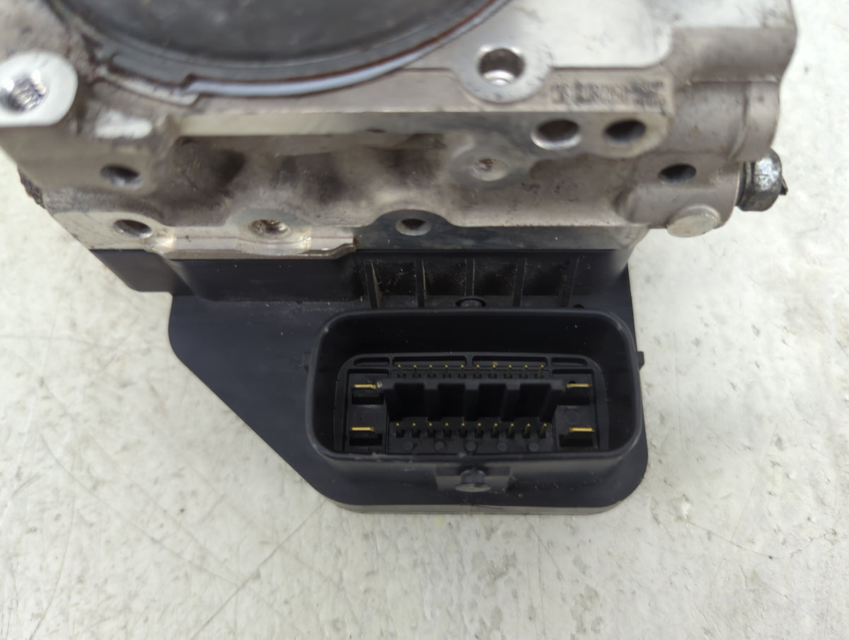2013-2014 Toyota Rav4 Anti-Lock Brake ABS Pump Module Actuator OEM Fits Fits 2013 2014 OEM Used Auto Parts - Oemusedautopart