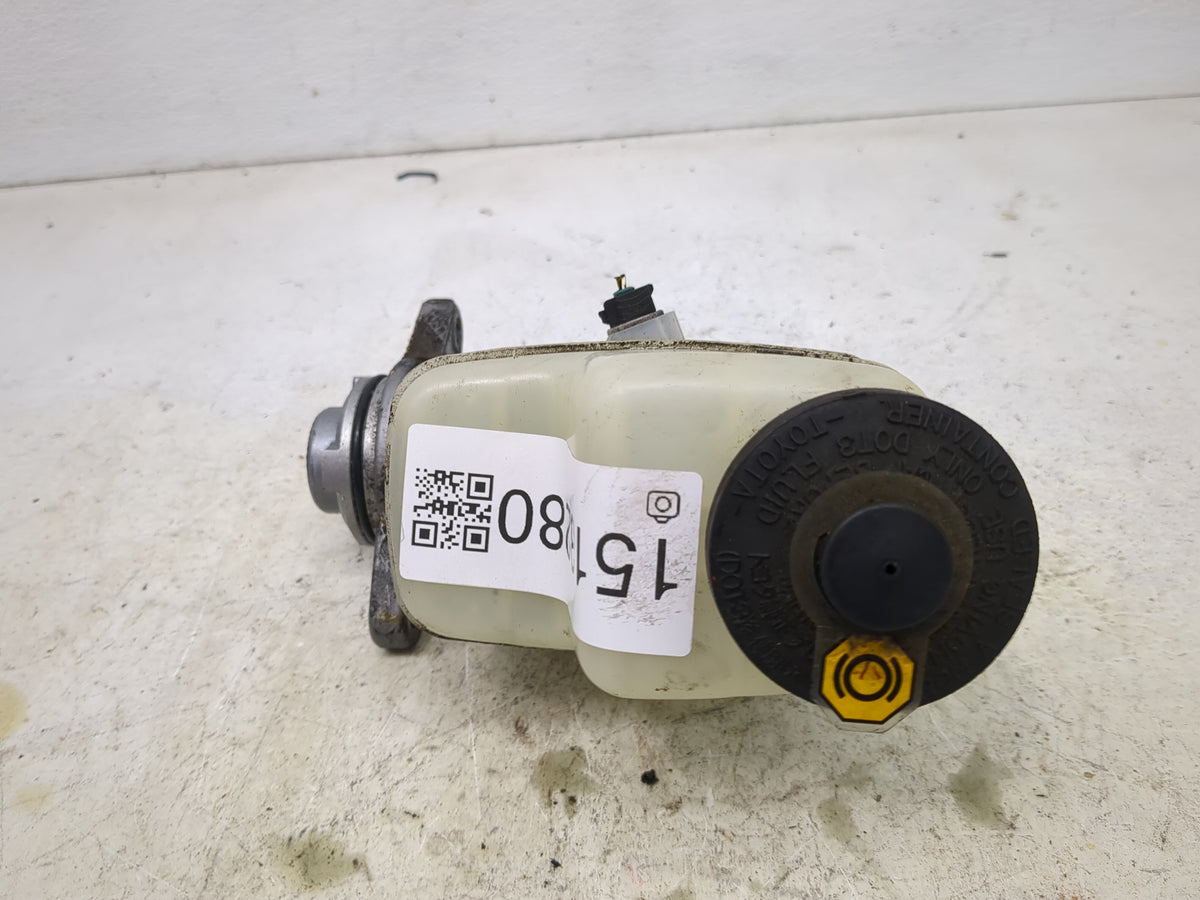 2006-2018 Toyota Rav4 Brake Master Cylinder 1513280 - Oemusedautoparts1.com