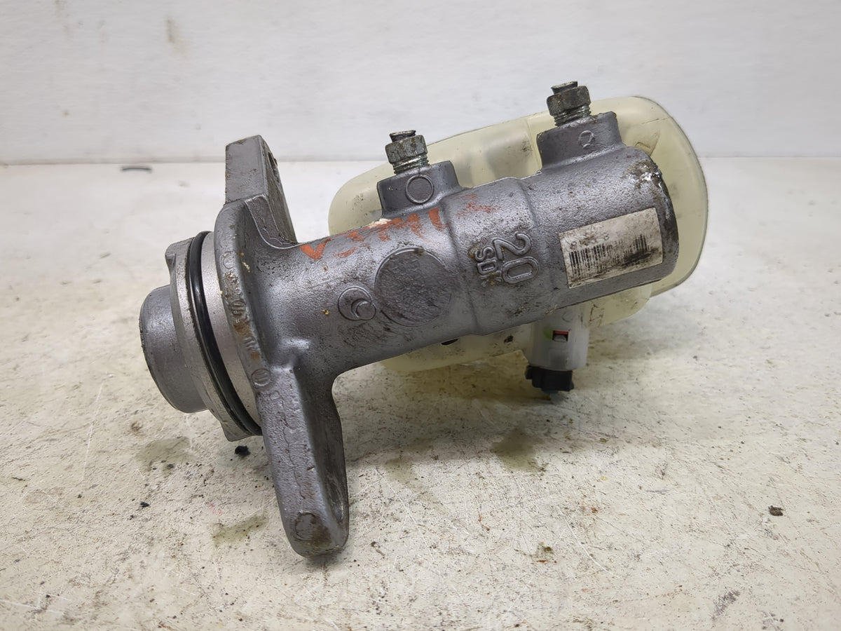 2006-2018 Toyota Rav4 Brake Master Cylinder 1513280 - Oemusedautoparts1.com