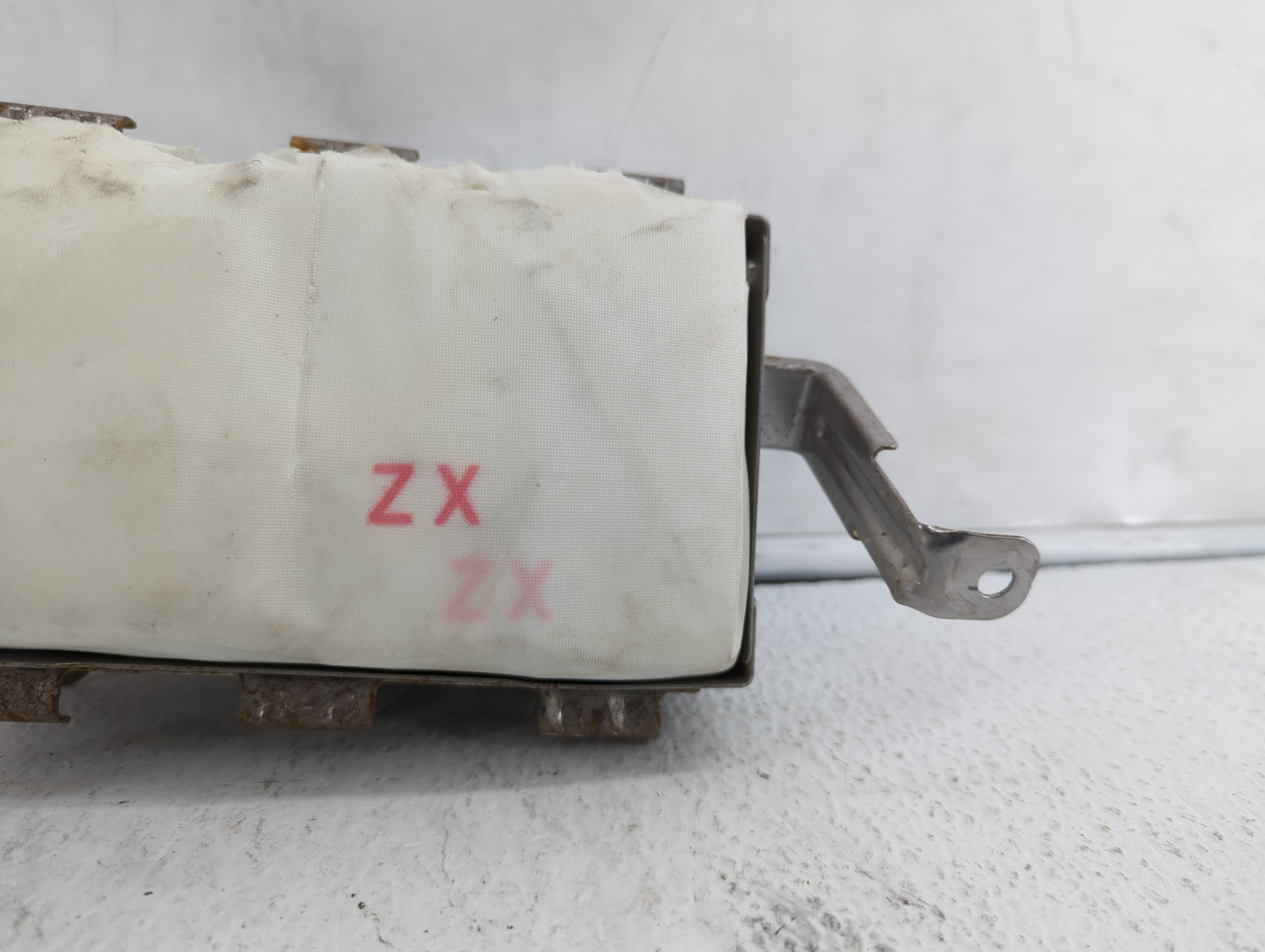 2013-2018 Toyota Rav4 Air Bag Passenger Right Dashboard Oem - Oemusedautoparts1.com