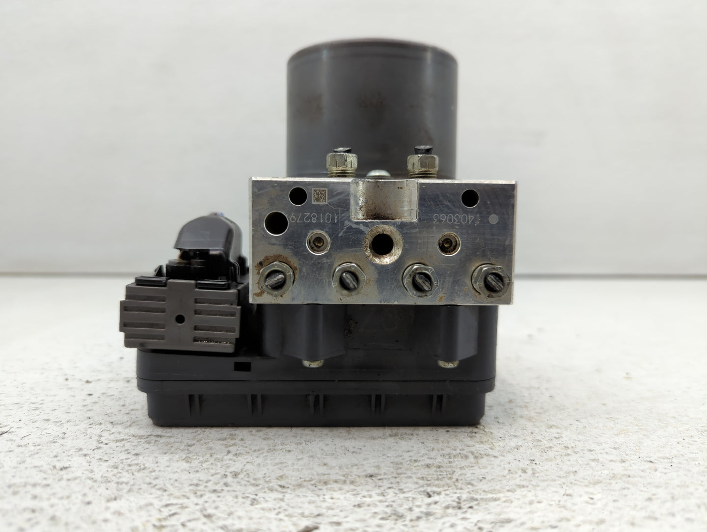 2013-2014 Toyota Rav4 ABS Pump Control Module Replacement Fits Fits 2013 2014 OEM Used Auto Parts - Oemusedautoparts1.com