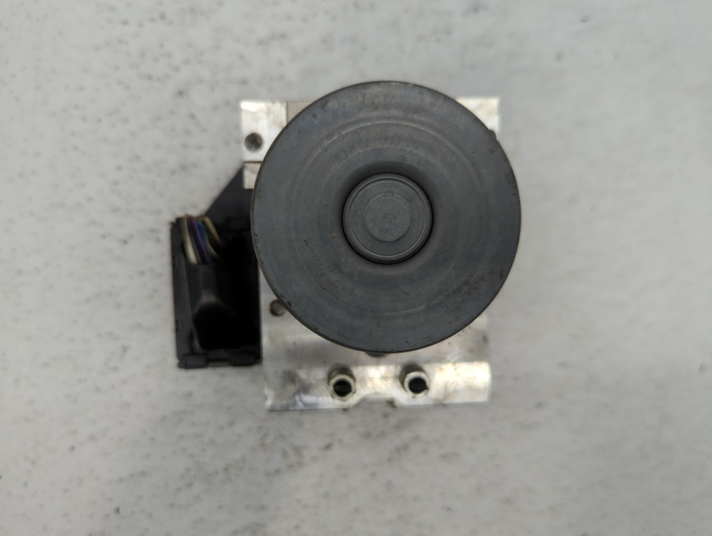 2013-2014 Toyota Rav4 ABS Pump Control Module Replacement Fits Fits 2013 2014 OEM Used Auto Parts - Oemusedautoparts1.com