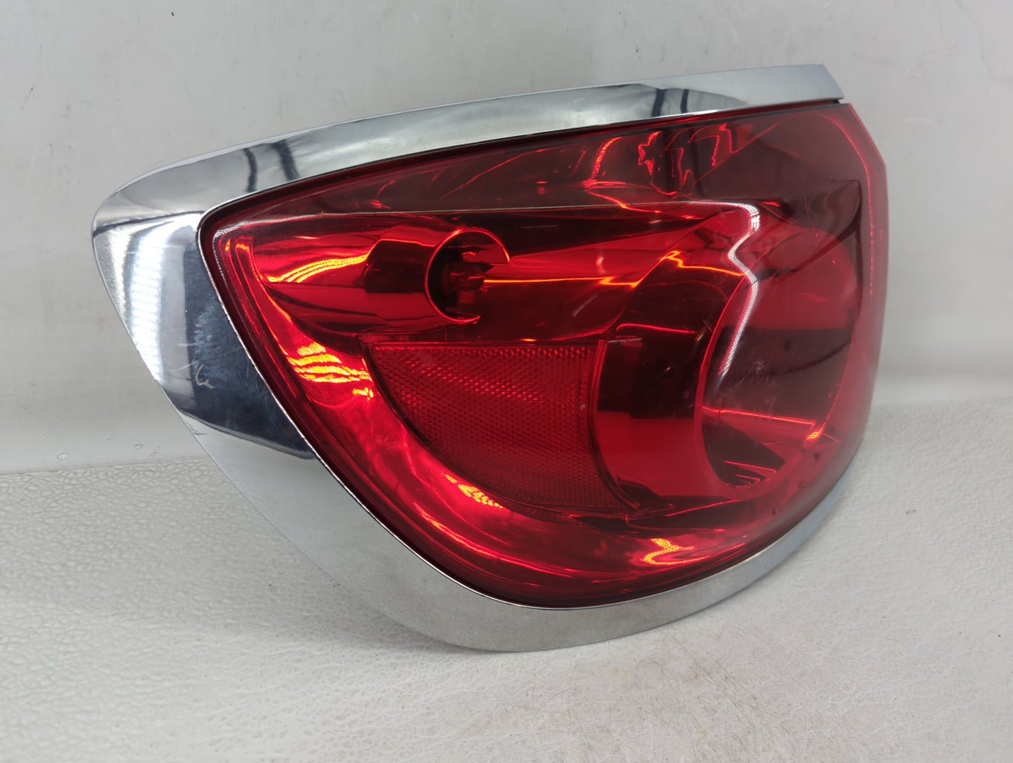 2013-2015 Toyota Rav4 Tail Light Assembly Driver Left OEM P/N:25954941 Fits Fits 2013 2014 2015 OEM Used Auto Parts - Oemuse