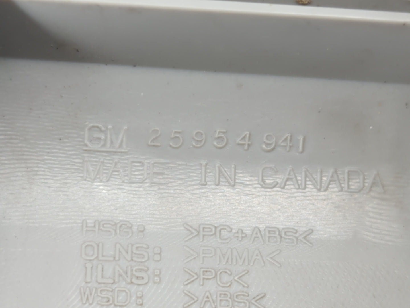 2013-2015 Toyota Rav4 Tail Light Assembly Driver Left OEM P/N:25954941 Fits Fits 2013 2014 2015 OEM Used Auto Parts - Oemuse