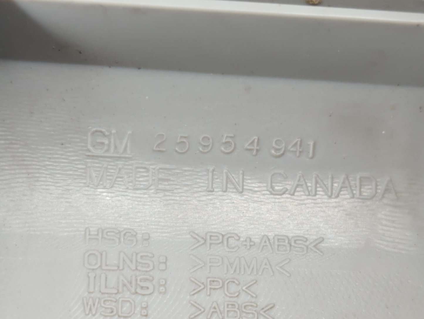 2013-2015 Toyota Rav4 Tail Light Assembly Driver Left OEM P/N:25954941 Fits Fits 2013 2014 2015 OEM Used Auto Parts - Oemuse