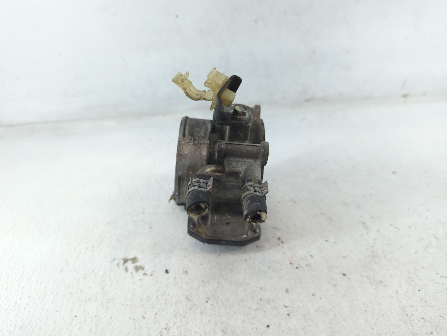 2009-2018 Toyota Rav4 Throttle Body P/N:22030-0V010 Fits Fits 2009 2010 2011 2012 2013 2014 2015 2016 2017 2018 2019 OEM Use