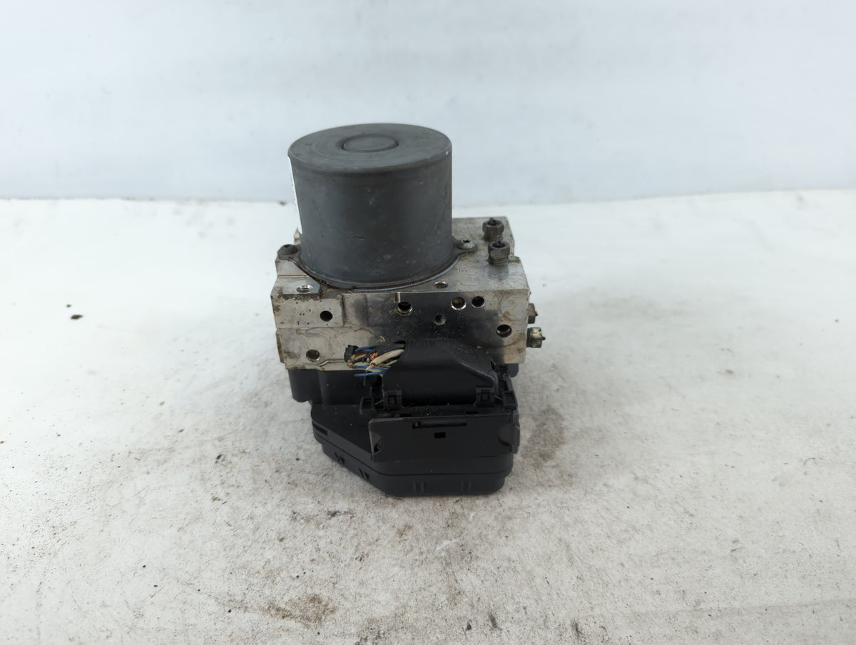 2013-2014 Toyota Rav4 Anti-Lock Brake ABS Pump Module Actuator OEM P/N:16040-36450 Fits Fits 2013 2014 OEM Used Auto Parts -