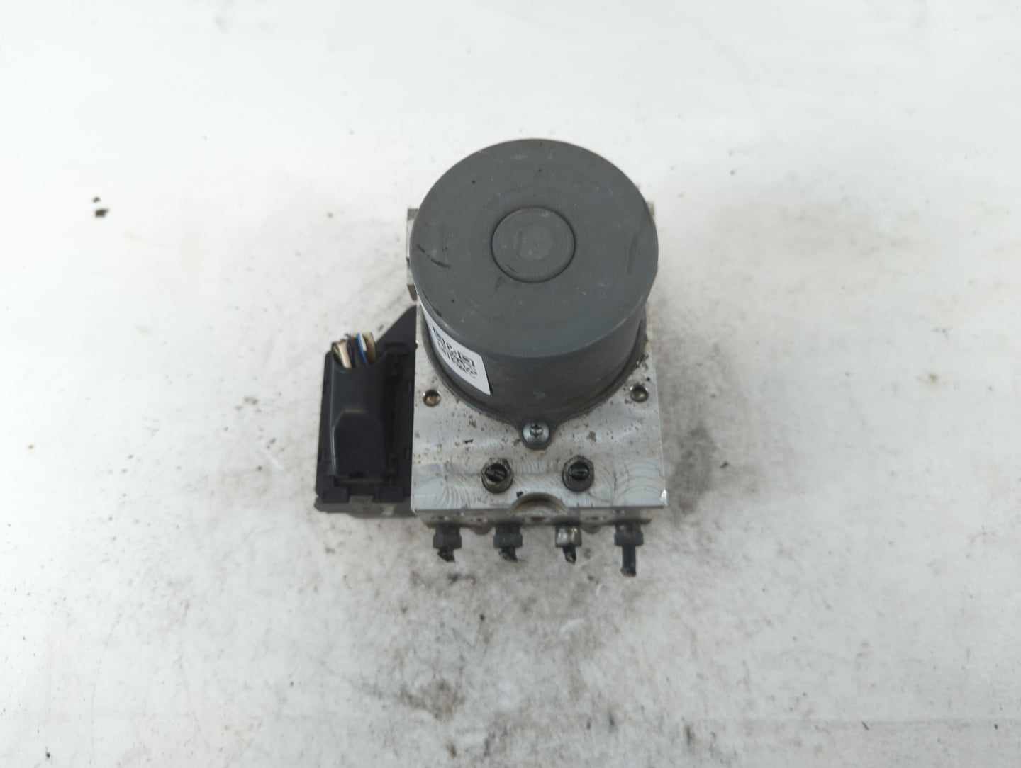 2013-2014 Toyota Rav4 ABS Pump Control Module Replacement Fits Fits 2013 2014 OEM Used Auto Parts - Oemusedautoparts1.com