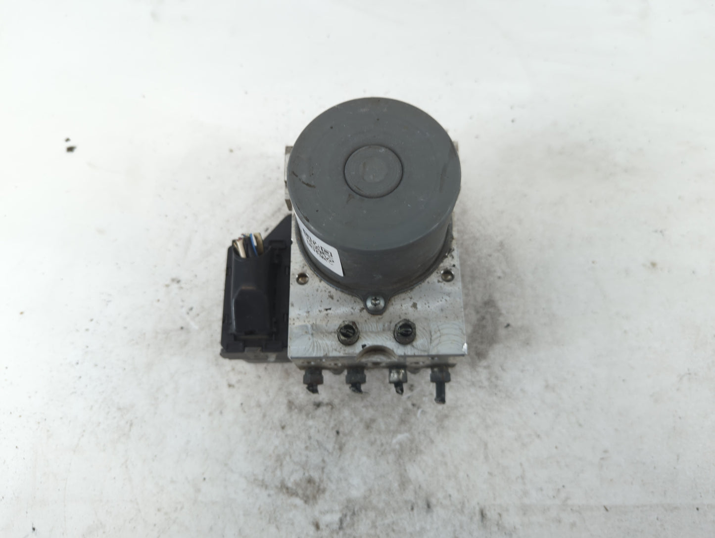 2013-2014 Toyota Rav4 ABS Pump Control Module Replacement Fits Fits 2013 2014 OEM Used Auto Parts - Oemusedautoparts1.com
