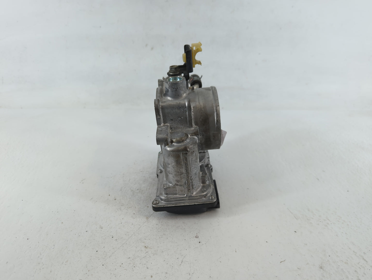 2009-2018 Toyota Rav4 Throttle Body P/N:22030-0V010 Fits Fits 2009 2010 2011 2012 2013 2014 2015 2016 2017 2018 2019 OEM Use