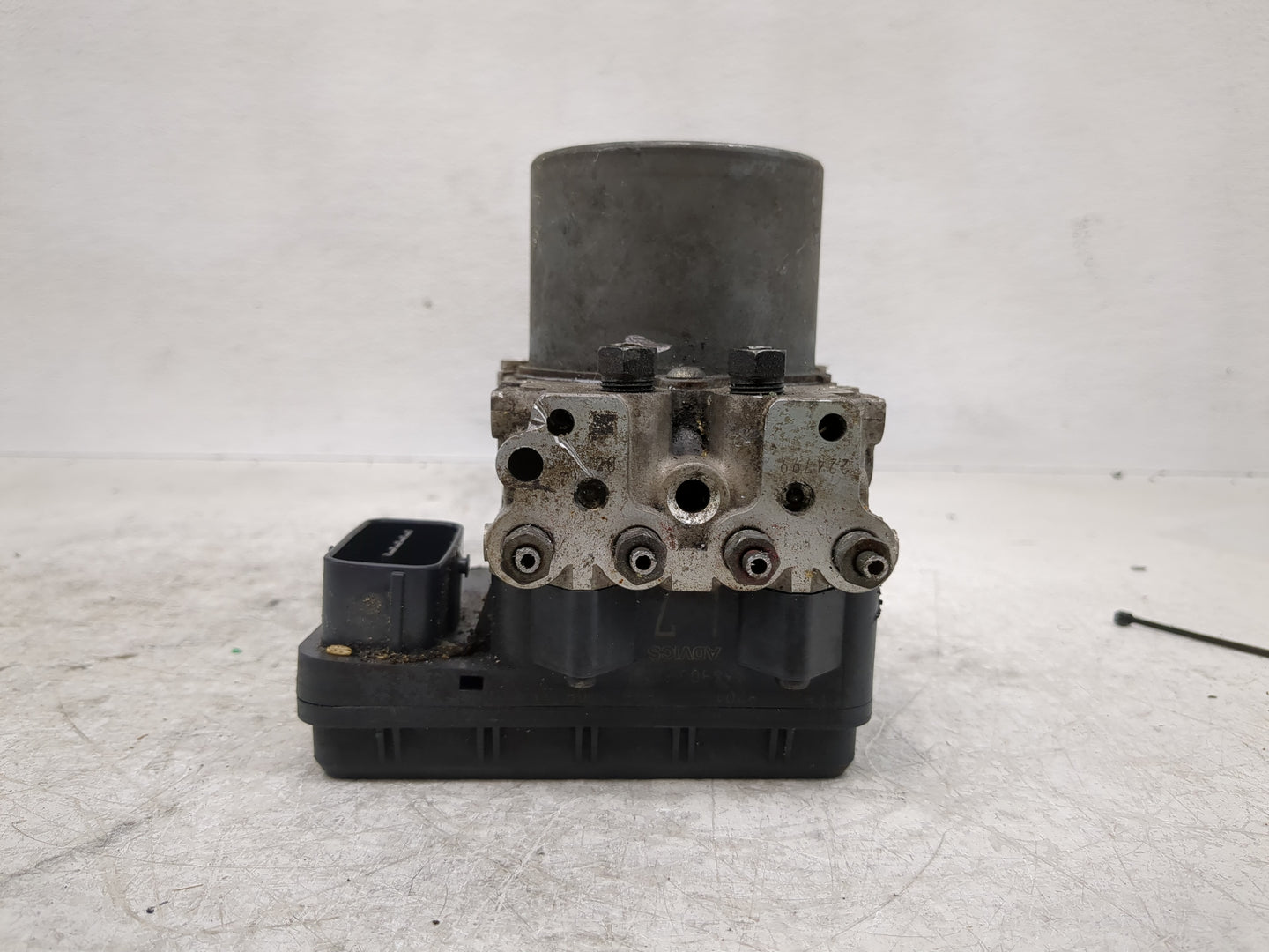2012-2014 Toyota Sienna ABS Pump Control Module Replacement P/N:89541-08221 133800-1990, 44540-08201 Fits Fits 2012 2013 201