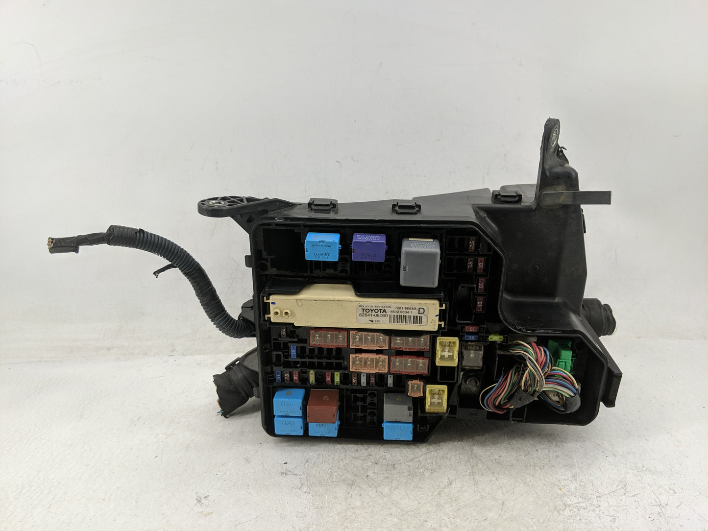 2011-2016 Toyota Sienna Fusebox Fuse Box Panel Relay Module P/N:82641-08060 Fits Fits 2011 2012 2013 2014 2015 2016 OEM Used
