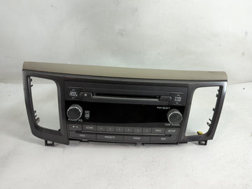 2011-2014 Toyota Sienna Radio AM FM Cd Player Receiver Replacement P/N:86120-08270 Fits Fits 2011 2012 2013 2014 OEM Used Au