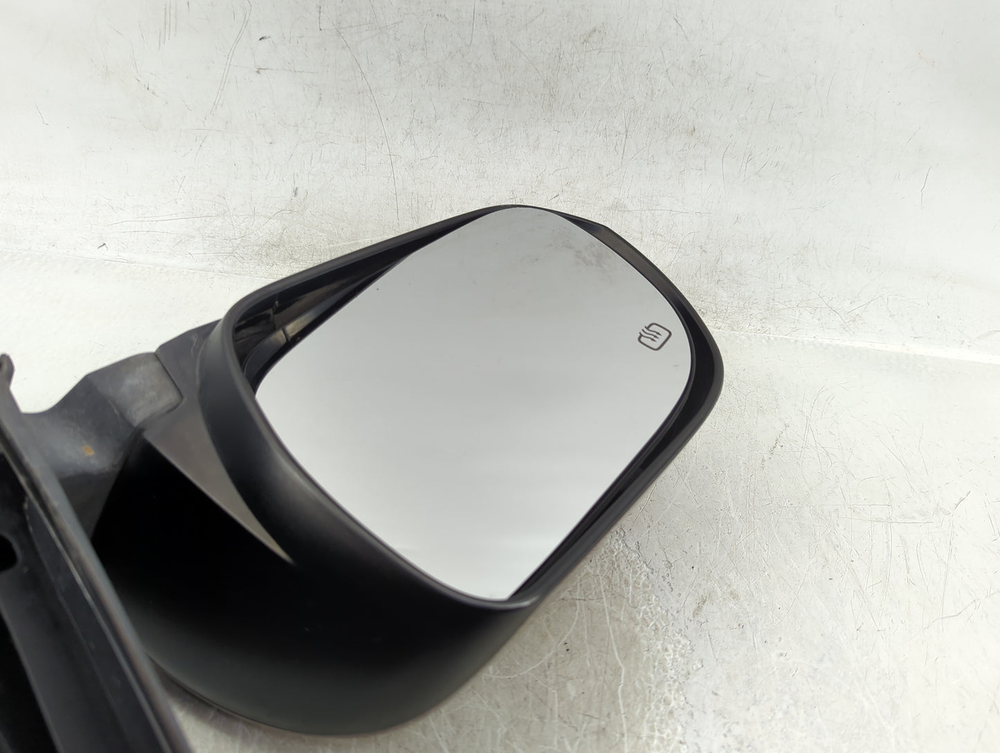 2013-2014 Toyota Sienna Passenger Side View Mirror - Right Door Mirror OEM Used - Oemusedautoparts1.com