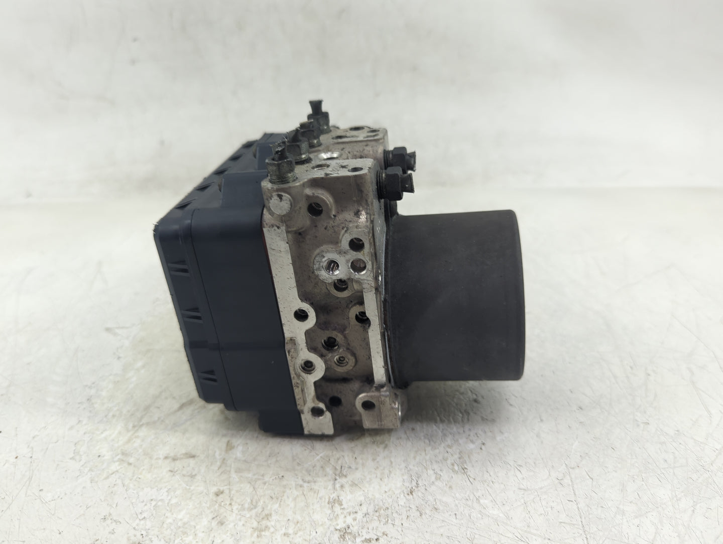 2012-2014 Toyota Sienna ABS Pump Control Module Replacement P/N:89541-08221 133800-1990 Fits Fits 2012 2013 2014 OEM Used Au