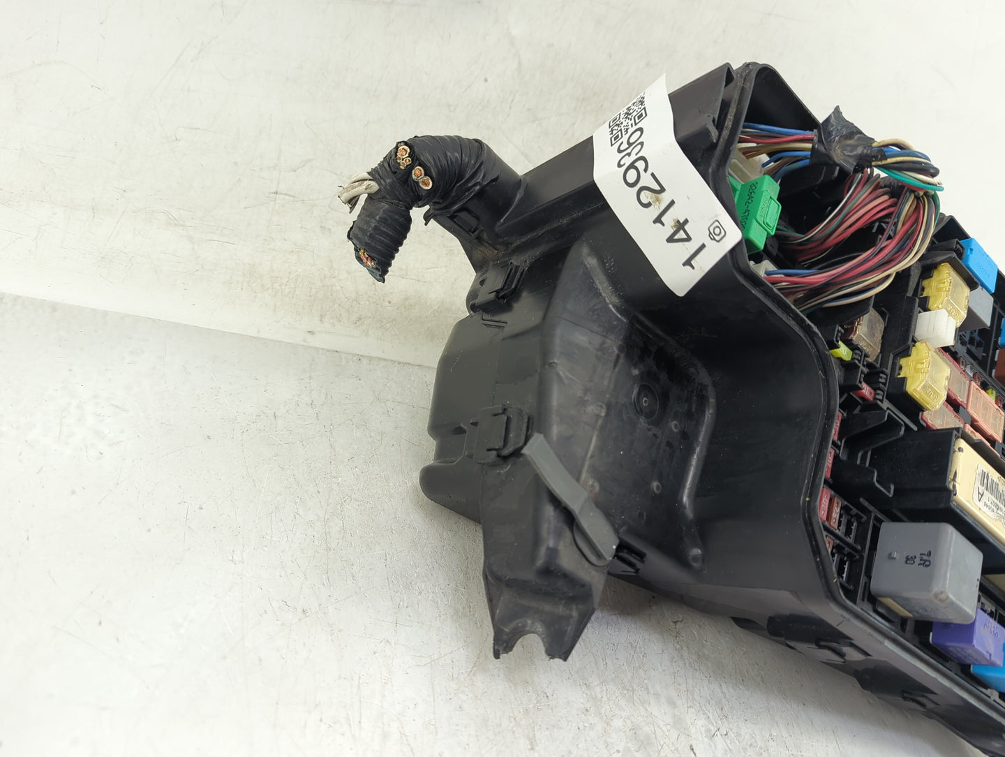 2011-2016 Toyota Sienna Fusebox Fuse Box Panel Relay Module Fits Fits 2011 2012 2013 2014 2015 2016 OEM Used Auto Parts - Oe
